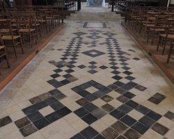 carreaux blanc et noir - Eglise Chaumont sur Tharonne / Entreprise Soupiron